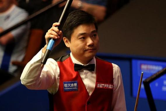 对年轻棋手 对年轻棋手